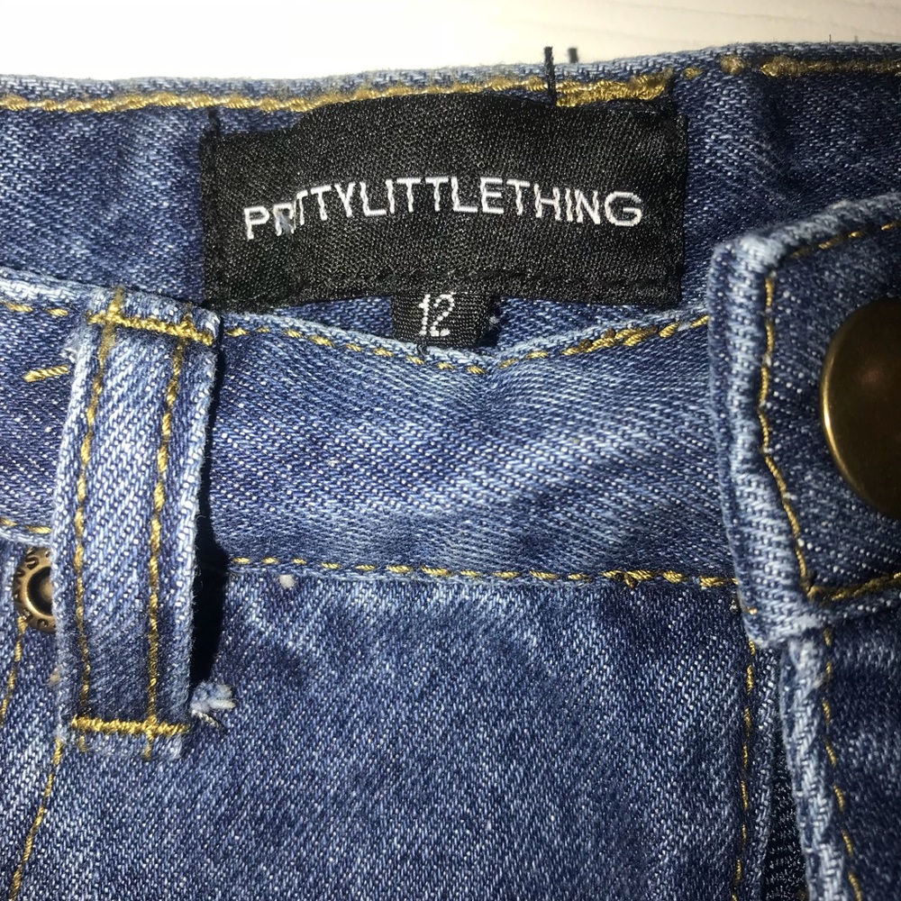 Mid-rise Ripped Shorts - Picture 4 of 5